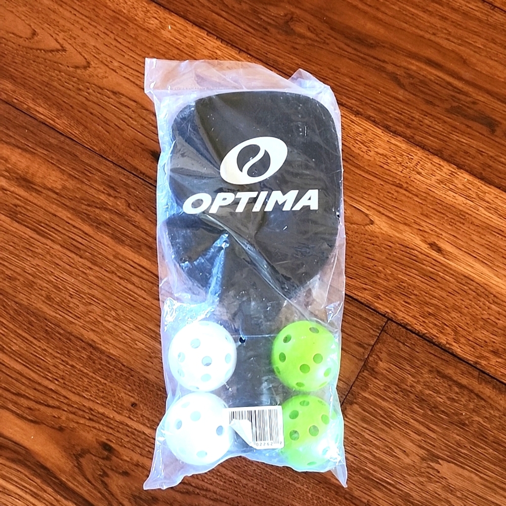 Pickel Ball Paddles & Ball Set - NWT